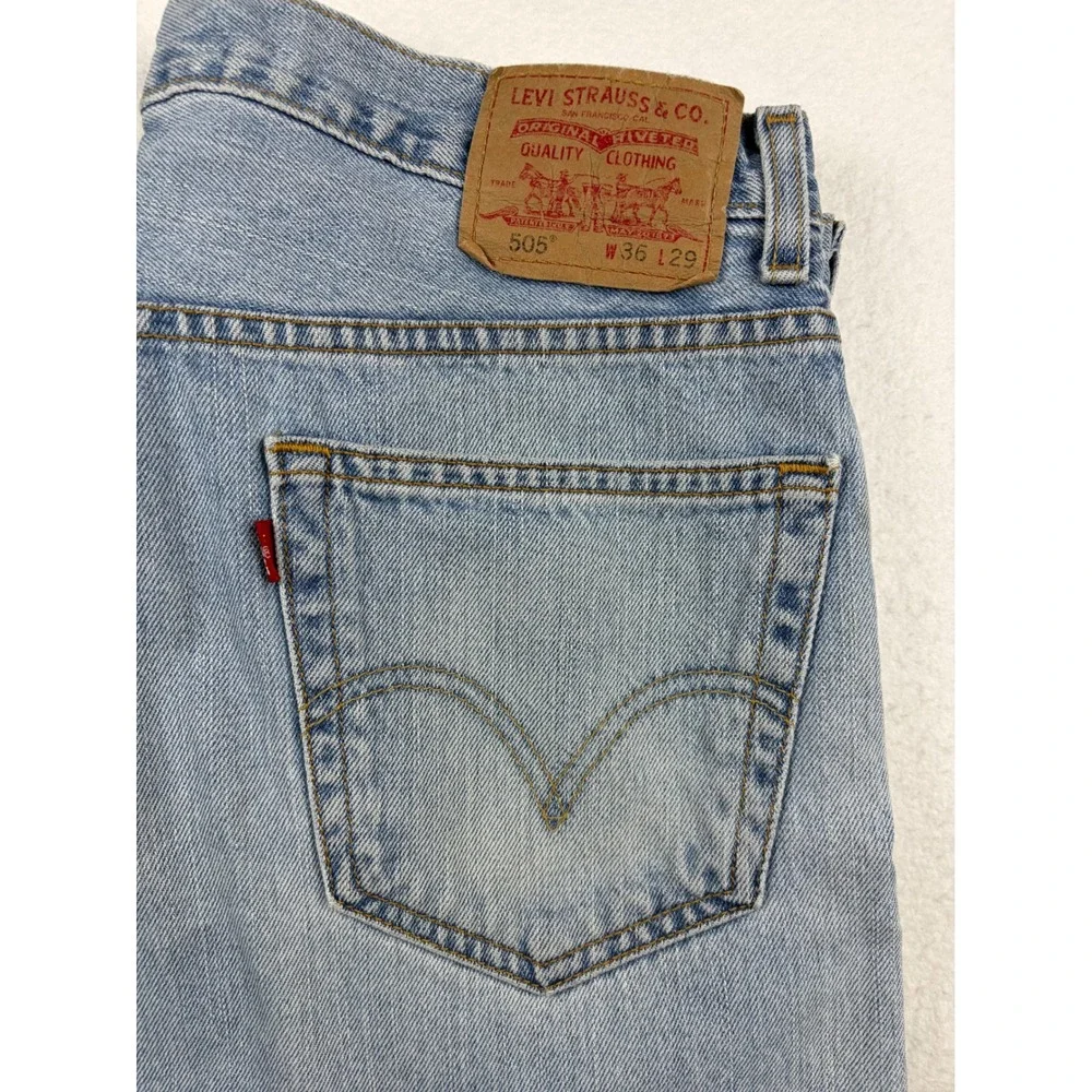 Levis 505 Regular Fit Jeans Mens 36x29 Light Wash Denim Straight Leg 00505-4834
